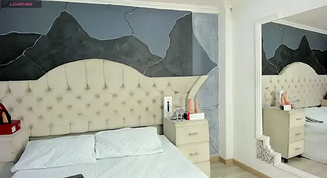 AmberGreyy  online show from September 29, 2025, 5:18 pm