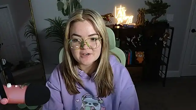 Snapshot of rodeobrii chatting on October 20, 2025, 1:06 am rodeobrii online show from October 20, 2025, 1:06 am