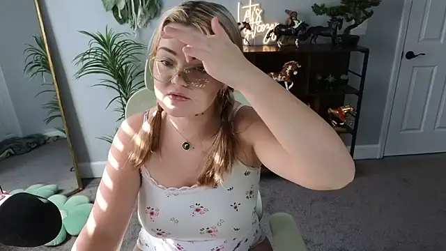 Snapshot of rodeobrii chatting on November 3, 2025, 1:45 pm rodeobrii online show from November 3, 2025, 1:45 pm