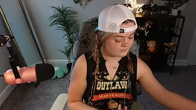 Snapshot of rodeobrii chatting on November 23, 2025, 6:41 pm rodeobrii online show from November 23, 2025, 6:41 pm