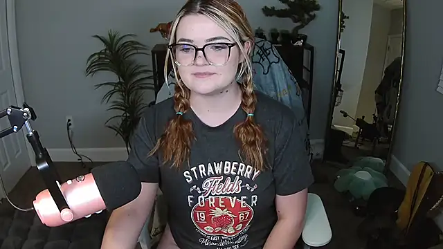 rodeobrii online show from February 18, 2026, 1:01 am