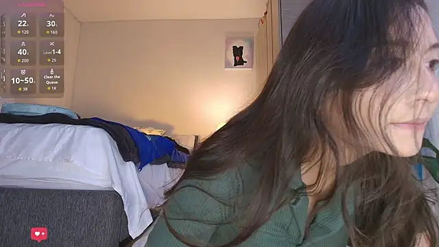 Snapshot of HelennaMoon_ chatting on December 19, 2025, 3:41 pm HelennaMoon online show from December 19, 2025, 3:41 pm