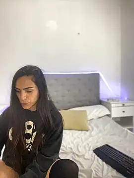 alessandra-a online show from December 3, 2024, 3:20 am