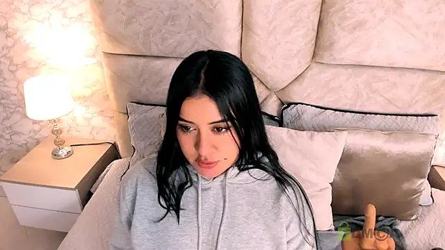 Snapshot of amatista__smith chatting on February 9, 2025, 12:49 am amatista smith online show from February 9, 2025, 12:49 am