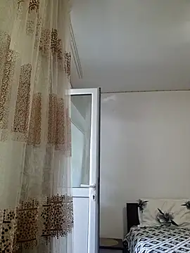 Evadesirex46 online show from April 20, 2026, 6:27 am