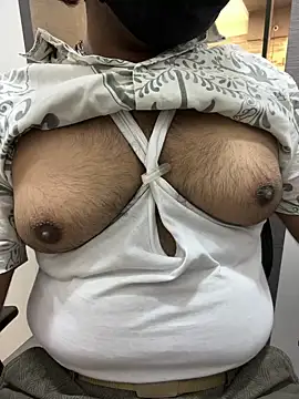 Snapshot of dick69lil chatting on May 21, 2026, 6:09 am dick69lil online show from May 21, 2026, 6:09 am