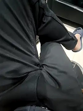 villagb12 online show from December 11, 2024, 4:20 pm