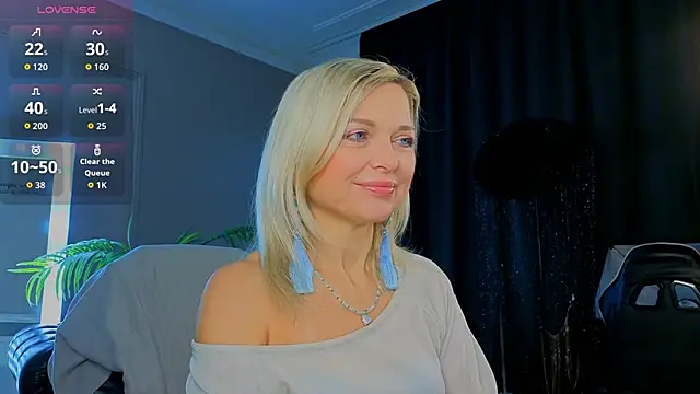 Gloria Lovely online show from December 19, 2025, 10:44 am