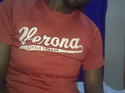 sweet love00 online show from October 11, 2025, 2:48 pm