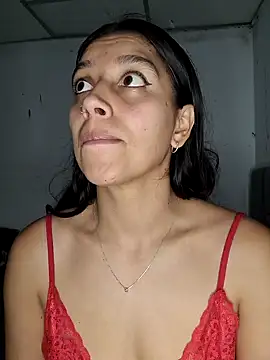 BrittanyDiaz online show from January 15, 2025, 6:40 pm