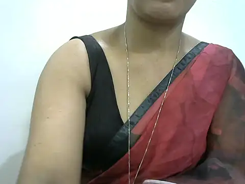 Snapshot of rashmika_reddy chatting on August 4, 2026, 3:43 am rashmika reddy online show from August 4, 2026, 3:43 am