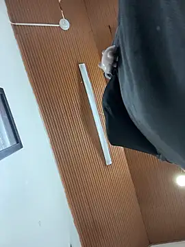 karlamorris  online show from January 31, 2026, 7:11 pm