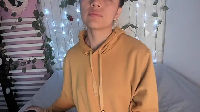 Sophy SmileSweet online show from January 4, 2025, 11:43 am