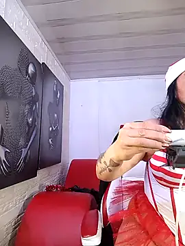 Lust Mom41 online show from December 18, 2024, 8:25 pm