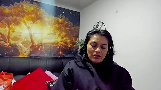 Lust Mom41 online show from December 31, 2024, 11:31 am