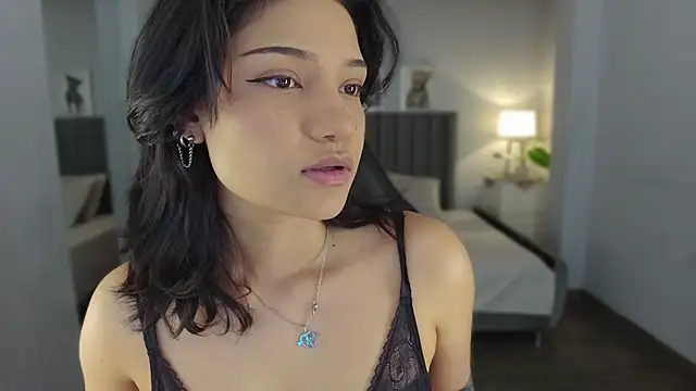 renee shelby  online show from September 13, 2025, 9:14 pm