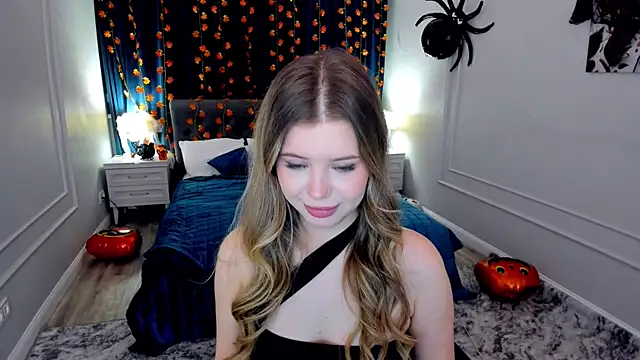 FollowLovee online show from October 15, 2025, 7:47 pm