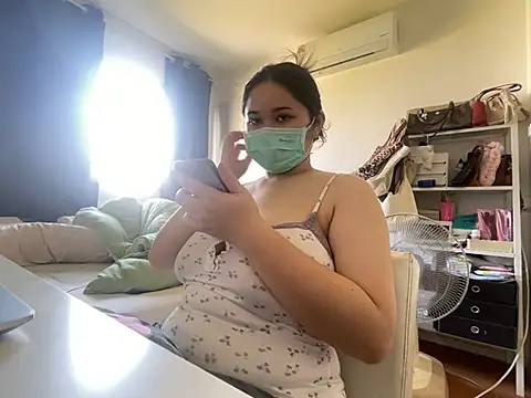 Snapshot of iamMalixxx chatting on February 2, 2025, 7:52 am iamMalixxx online show from February 2, 2025, 7:52 am