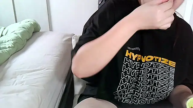 Snapshot of iamMalixxx chatting on September 28, 2025, 10:20 am iamMalixxx online show from September 28, 2025, 10:20 am