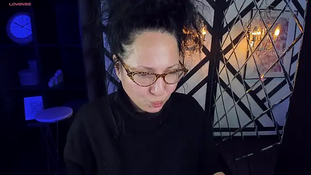 Snapshot of Anita_Muse chatting on December 30, 2024, 1:15 am Anita Muse online show from December 30, 2024, 1:15 am