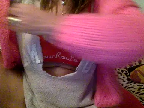 gildamilf online show from February 1, 2025, 4:44 pm