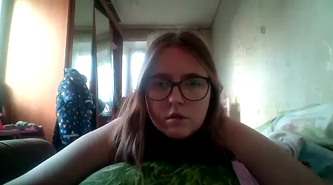 Snapshot of DesireMelissa chatting on January 21, 2025, 12:50 pm DesireMelissa online show from January 21, 2025, 12:50 pm