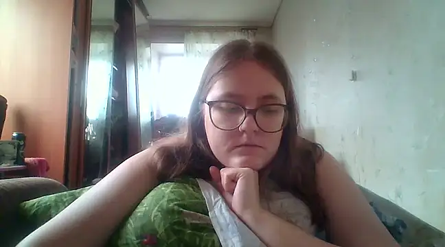 Snapshot of DesireMelissa chatting on February 4, 2025, 12:44 pm DesireMelissa online show from February 4, 2025, 12:44 pm