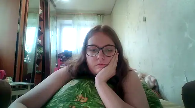 Snapshot of DesireMelissa chatting on February 5, 2025, 11:02 am DesireMelissa online show from February 5, 2025, 11:02 am