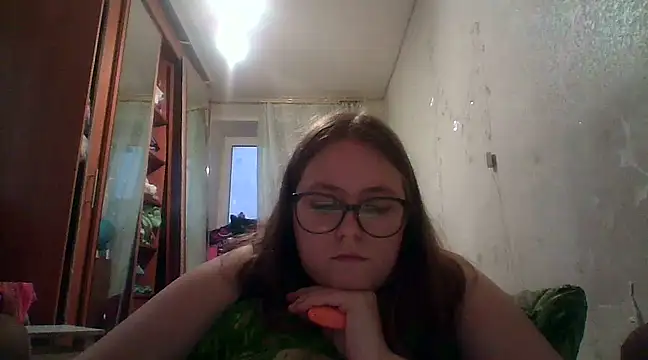Snapshot of DesireMelissa chatting on February 6, 2025, 2:37 pm DesireMelissa online show from February 6, 2025, 2:37 pm