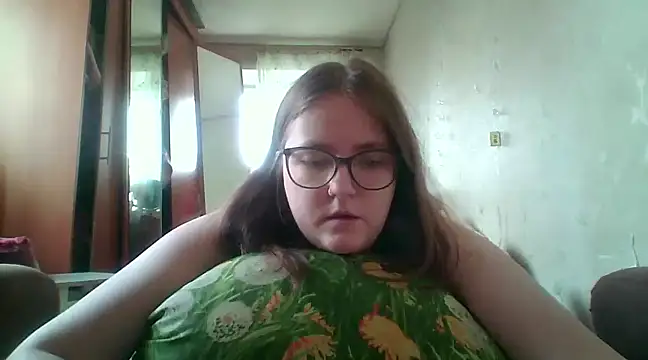 Snapshot of DesireMelissa chatting on February 16, 2025, 8:10 am DesireMelissa online show from February 16, 2025, 8:10 am