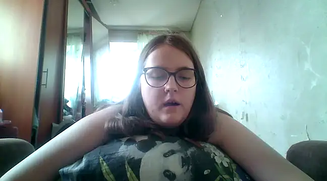 Snapshot of DesireMelissa chatting on March 17, 2025, 7:02 am DesireMelissa online show from March 17, 2025, 7:02 am