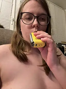 Snapshot of DesireMelissa chatting on March 19, 2025, 8:43 pm DesireMelissa online show from March 19, 2025, 8:43 pm