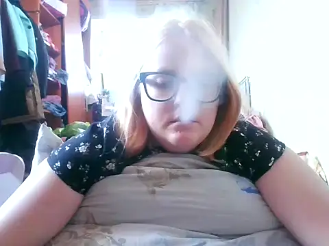 Snapshot of DesireMelissa chatting on October 7, 2025, 8:11 am DesireMelissa online show from October 7, 2025, 8:11 am