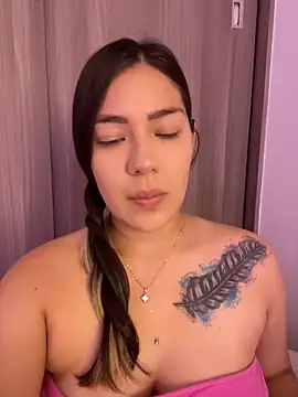 Latina vanessa online show from December 24, 2024, 1:49 am