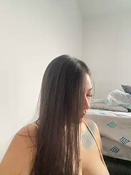 Latina vanessa online show from October 8, 2025, 10:40 pm