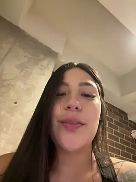 Snapshot of Latina_vanessa chatting on March 28, 2026, 3:50 am Latina vanessa online show from March 28, 2026, 3:50 am