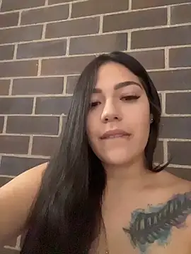 Snapshot of Latina_vanessa chatting on May 3, 2026, 5:41 pm Latina vanessa online show from May 3, 2026, 5:41 pm