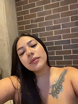 Snapshot of Latina_vanessa chatting on May 12, 2026, 1:14 am Latina vanessa online show from May 12, 2026, 1:14 am
