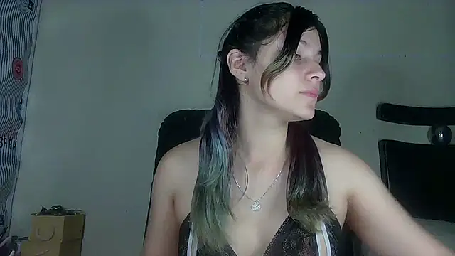 Snapshot of Elith_20 chatting on February 1, 2025, 3:08 am Elith 20 online show from February 1, 2025, 3:08 am