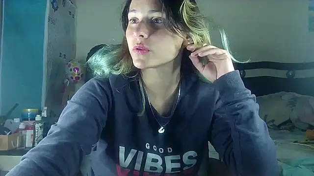 Snapshot of Elith_20 chatting on February 13, 2025, 1:19 am Elith 20 online show from February 13, 2025, 1:19 am