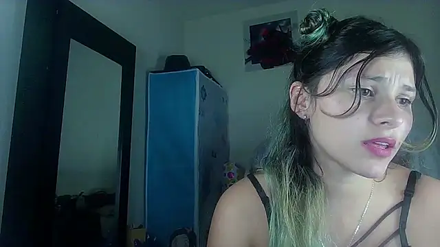 Snapshot of Elith_20 chatting on March 3, 2025, 12:37 pm Elith 20 online show from March 3, 2025, 12:37 pm