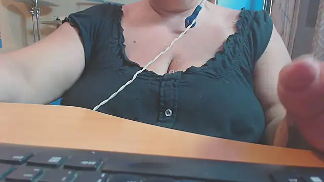 bbwxxx70 online show from September 20, 2025, 7:26 pm