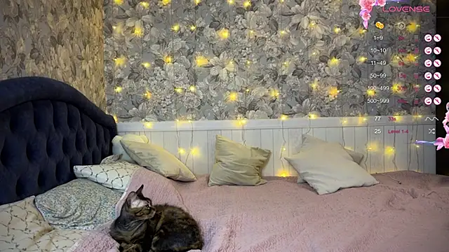 ChloeMillerMeow online show from February 25, 2025, 4:42 pm