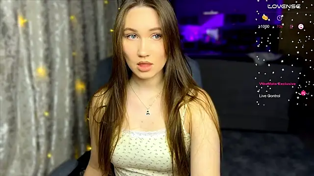 ChloeMillerMeow online show from September 17, 2025, 7:04 pm