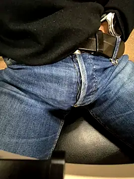 alessandroman2114 online show from December 22, 2025, 5:21 pm