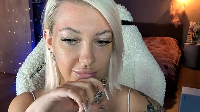 tykioty Miley online show from October 10, 2025, 11:53 am