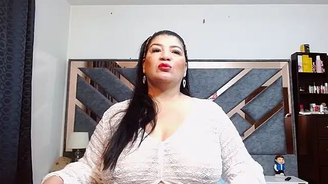 Snapshot of KarlaTesg chatting on July 14, 2026, 9:14 am KarlaTesg online show from July 14, 2026, 9:14 am