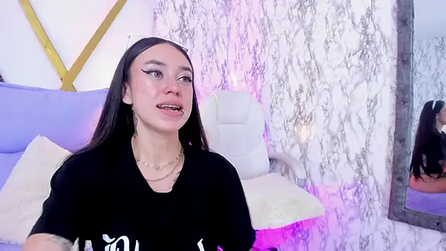 Athziry  online show from December 21, 2024, 12:42 am