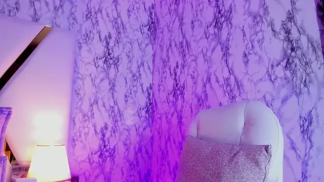 Athziry  online show from March 7, 2025, 9:48 pm