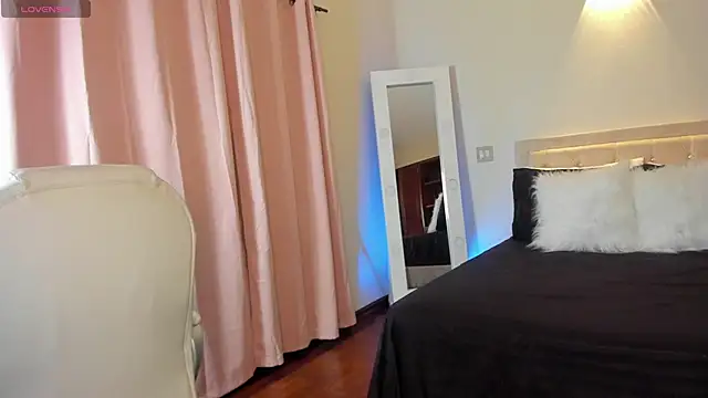 megan connor  online show from March 28, 2026, 2:55 am